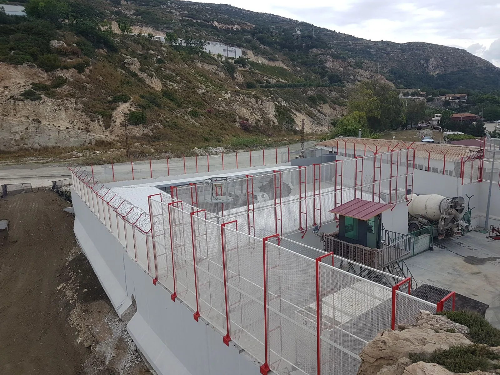 D-FENCE Blast-Tested High-Security Protective Barrier
