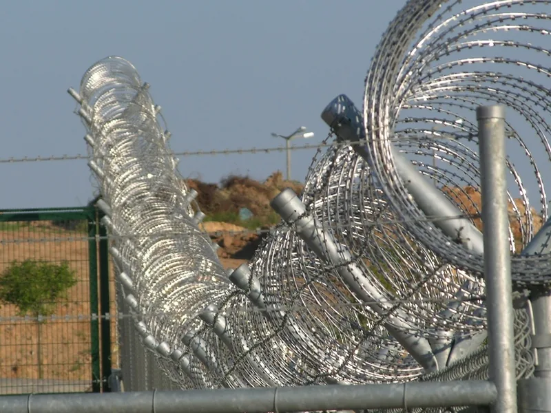 D-FENCE Reinforced & Non-Reinforced Concertina Razor Wire